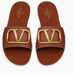 Valentino Garavani VLOGO Slide Sandals size 42